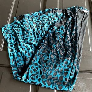 LuLaRoe Elegant Joy Cut Velvet Size XS